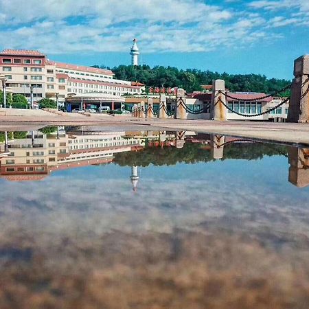 Yantai Golden Gulf Hotel Екстериор снимка