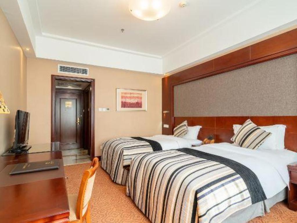 Yantai Golden Gulf Hotel Екстериор снимка