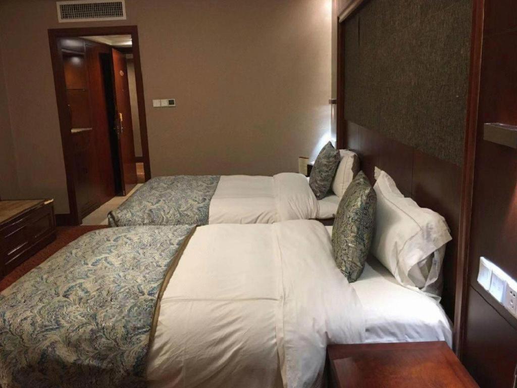 Yantai Golden Gulf Hotel Екстериор снимка