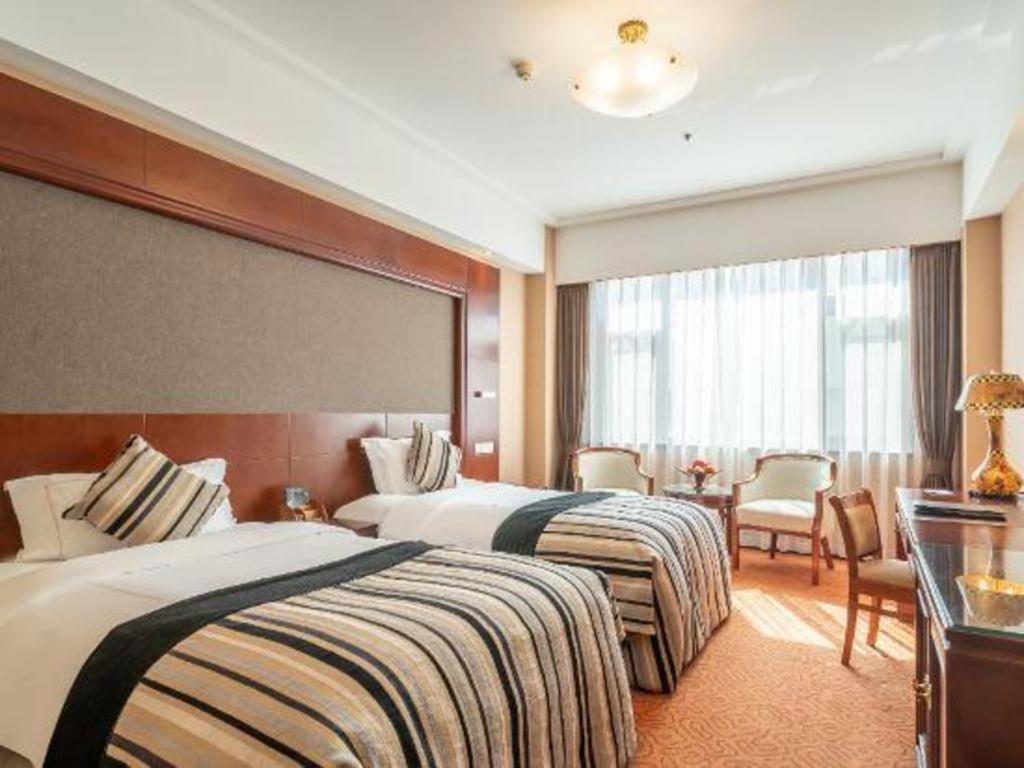 Yantai Golden Gulf Hotel Екстериор снимка
