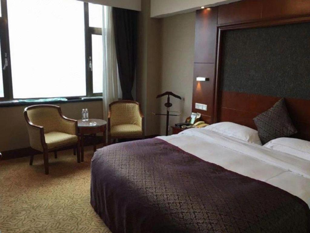 Yantai Golden Gulf Hotel Екстериор снимка