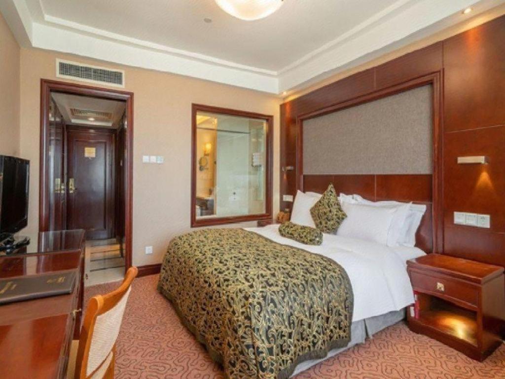 Yantai Golden Gulf Hotel Екстериор снимка