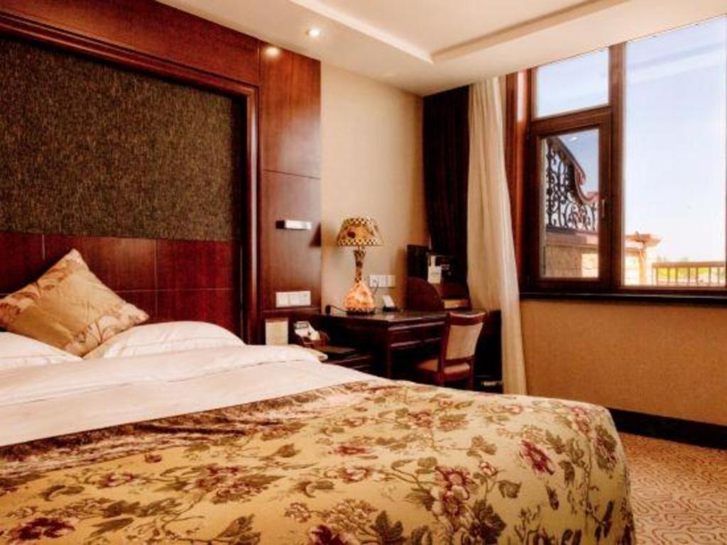 Yantai Golden Gulf Hotel Екстериор снимка
