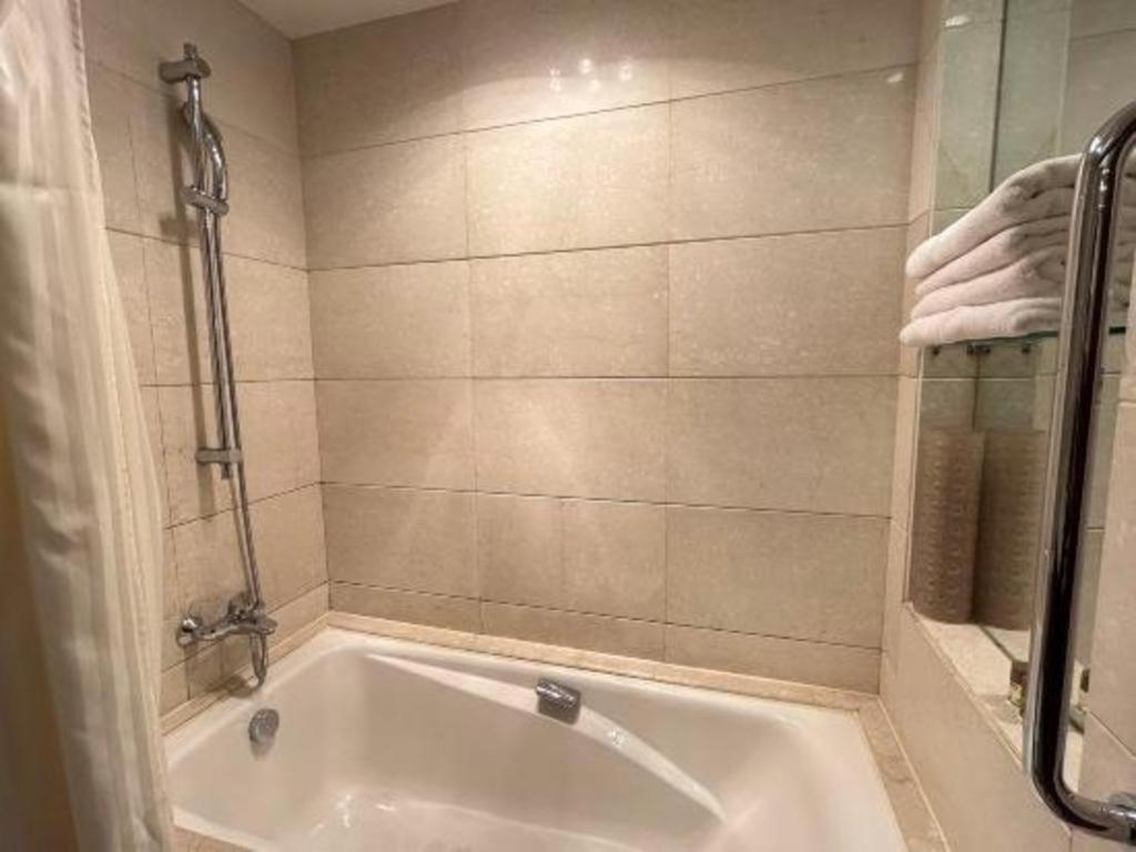 Yantai Golden Gulf Hotel Екстериор снимка