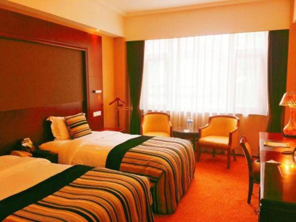 Yantai Golden Gulf Hotel Екстериор снимка